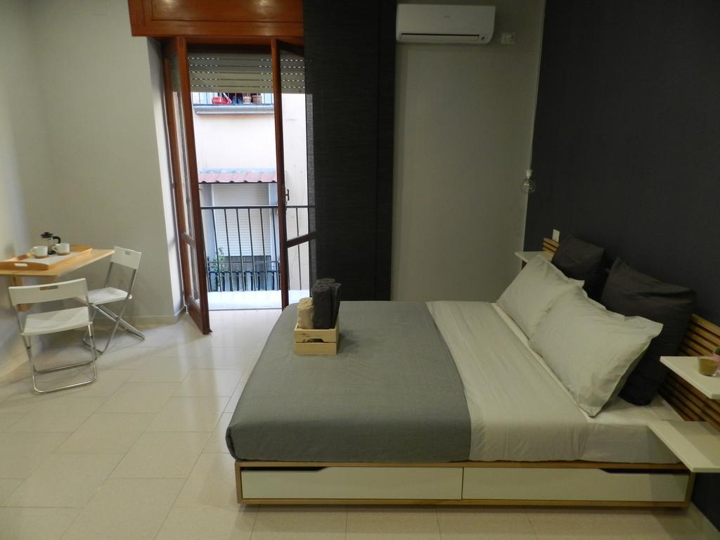 Mola Rooms Napoli Eksteriør bilde