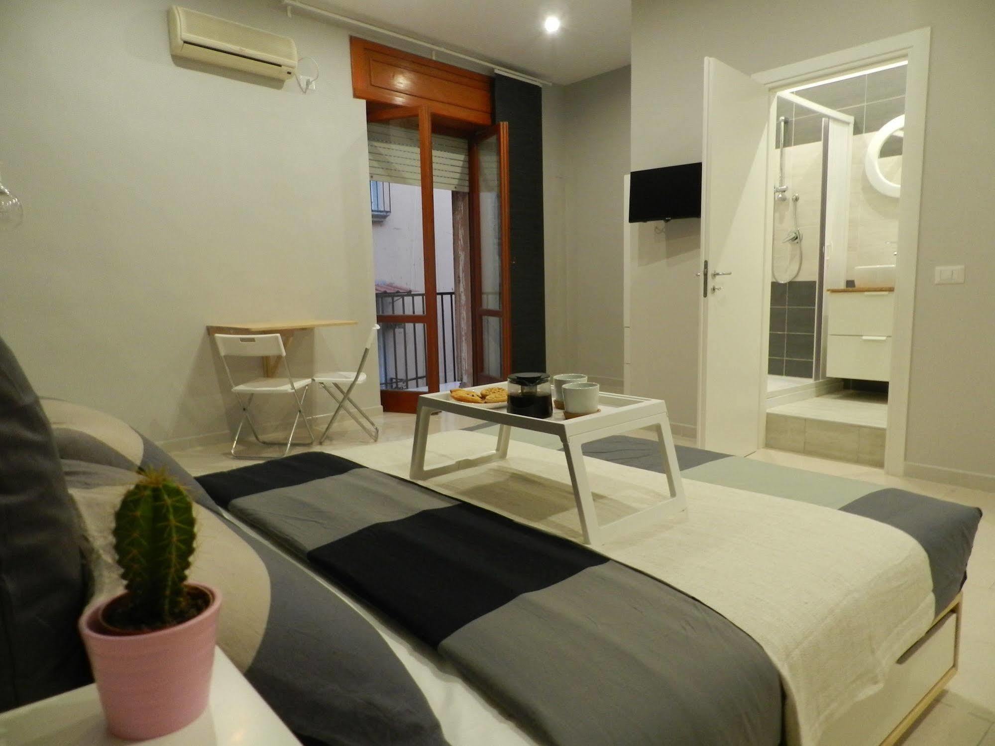 Mola Rooms Napoli Eksteriør bilde