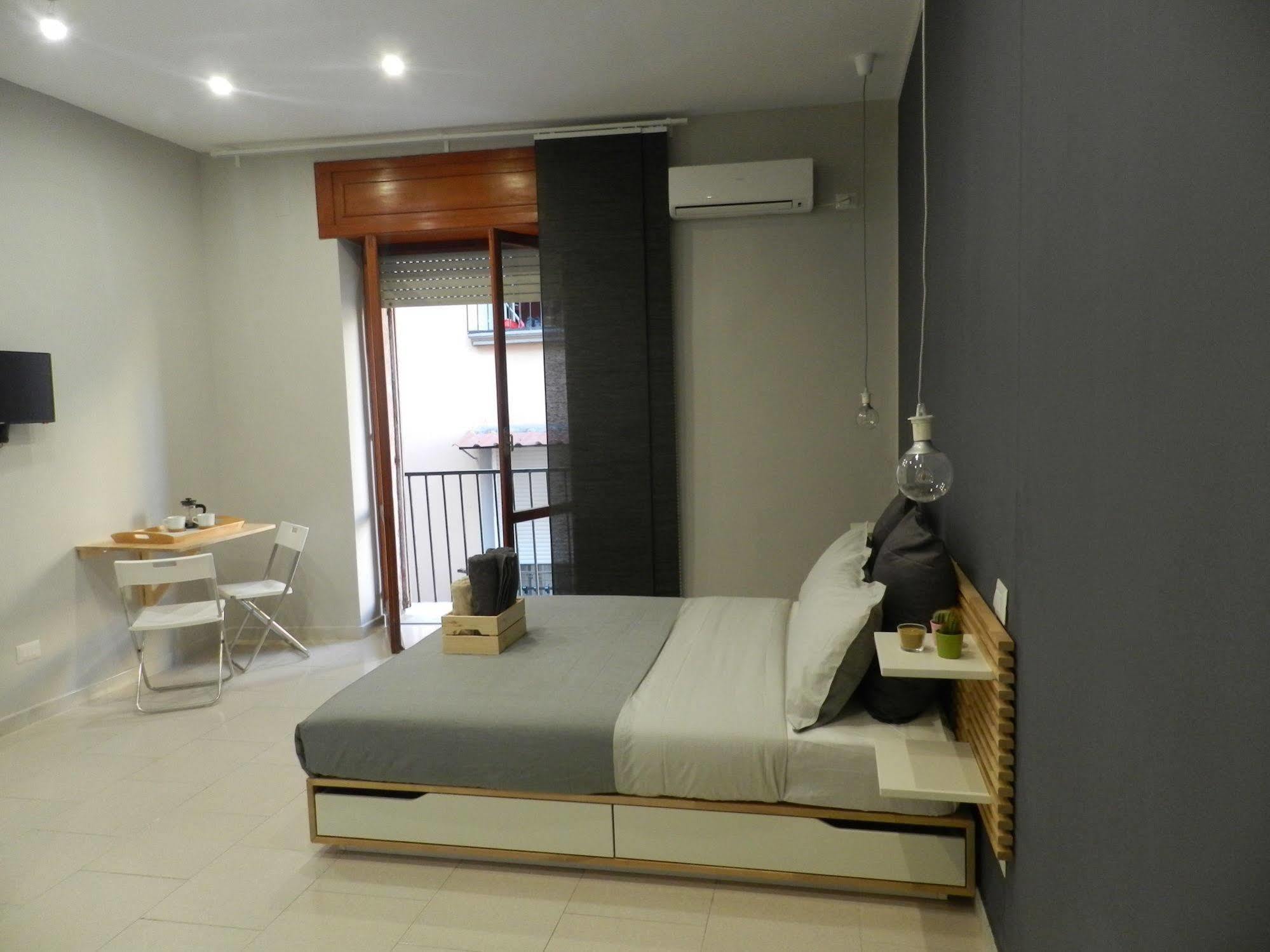 Mola Rooms Napoli Eksteriør bilde